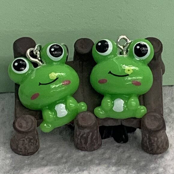 Frog Earring, Amphibian Earring, Gift Earring, Frog Jewelry, Cute Earring, Silly - Picture 2 of 7